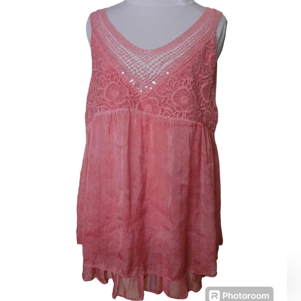 Me & Dee‎ Made in Italy, pink layered top, Embroidered